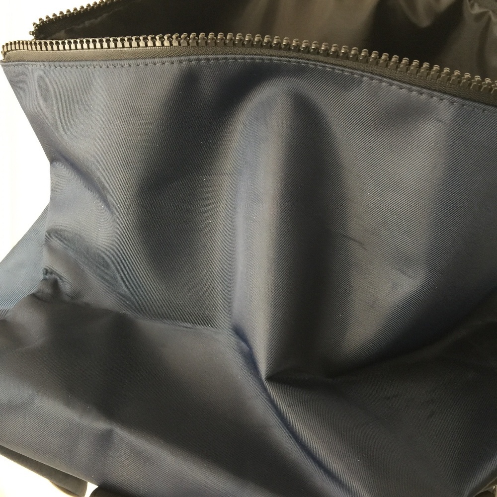 Large Issey Miyake Navy Blue Travel Bag NWT - Picture 6 of 8